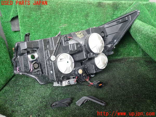 1UPJ-9239691130]デリカD：5(CV2W)右ヘッドライト HID (ジャンク品) 中古_3