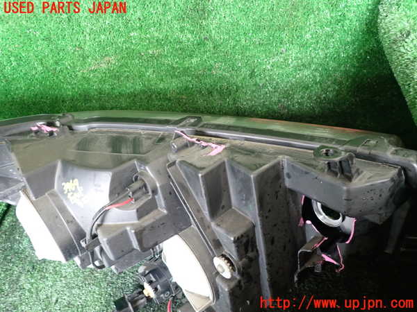 1UPJ-9239691132]デリカD：5(CV2W)左ヘッドライト HID (ジャンク品) 中古_4