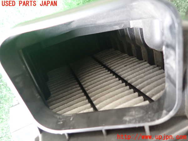 1UPJ-9239692560]デリカD：5(CV2W)エアクリーナーボックス 中古_4