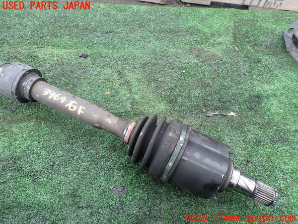 1UPJ-9239694010]デリカD：5(CV2W)右フロントドライブシャフト 中古_3