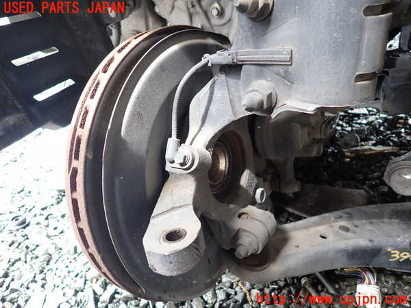 1UPJ-9239694295]デリカD：5(CV2W)左フロントナックルハブ 中古_2