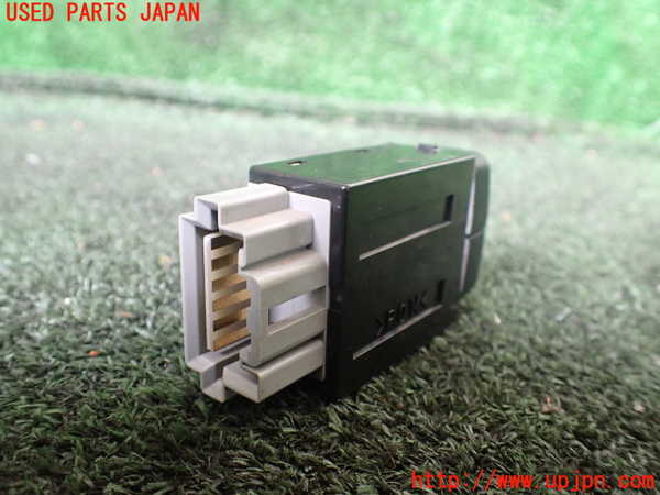 1UPJ-9239696306]デリカD：5(CV2W)スイッチ1 中古_2