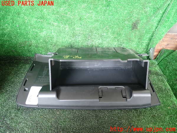 1UPJ-9239697516]デリカD：5(CV2W)グローブボックス1 中古_3
