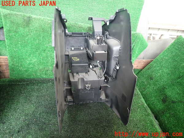 1UPJ-9239697549]デリカD：5(CV2W)コンソール 中古_4