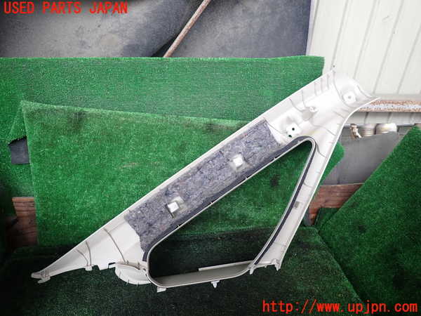 1UPJ-9239697660]デリカD：5(CV2W)左フロントピラートリム 中古_4