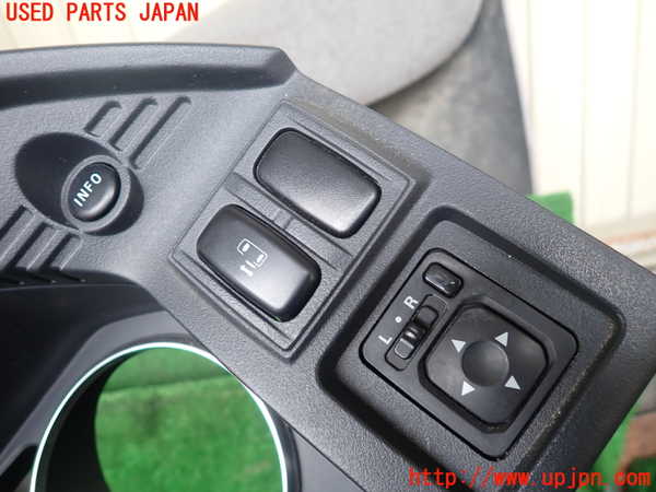 1UPJ-9239697510]デリカD：5(CV2W)メーターフード 中古_2