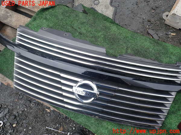 1UPJ-9239701050]エルグランド(NE51)ラジエターグリル 中古_2