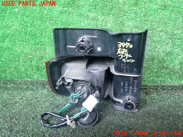 1UPJ-9239701154]エルグランド(NE51)右リアコーナーランプ 中古_2