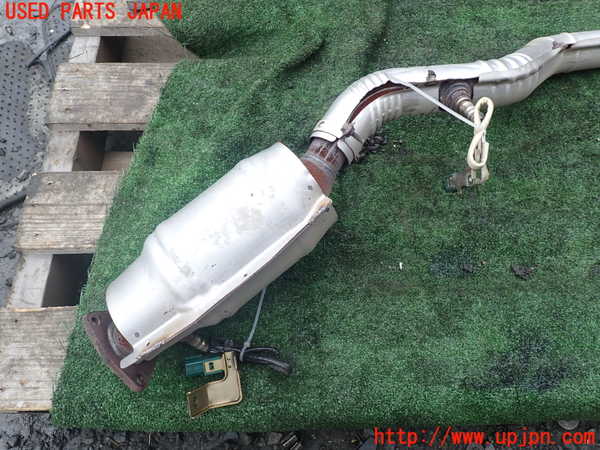 1UPJ-9239702662]エルグランド(NE51)触媒2 (左側) 中古_2
