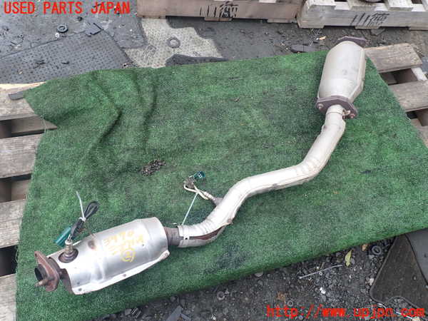 1UPJ-9239702662]エルグランド(NE51)触媒2 (左側) 中古_3