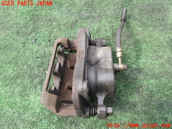 1UPJ-9239704080]エルグランド(NE51)右フロントキャリパー 中古_2