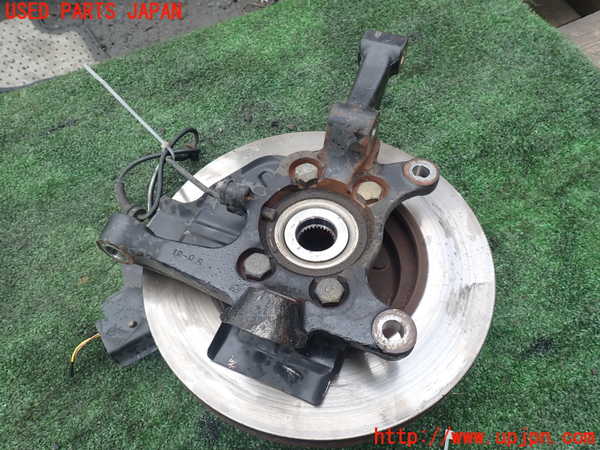 1UPJ-9239704290]エルグランド(NE51)右フロントナックルハブ 中古_2