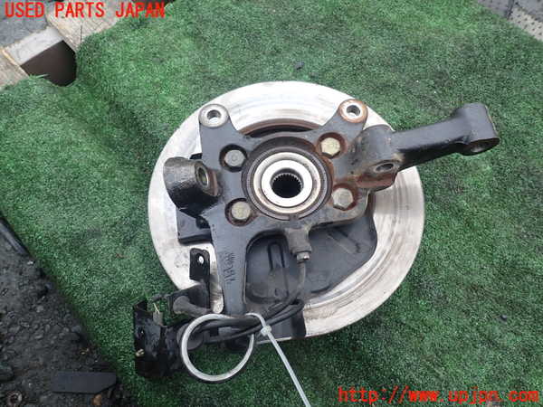 1UPJ-9239704295]エルグランド(NE51)左フロントナックルハブ 中古_2