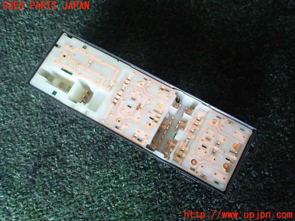 1UPJ-9239706240]エルグランド(NE51)右前パワーウィンドウスイッチ 中古_2