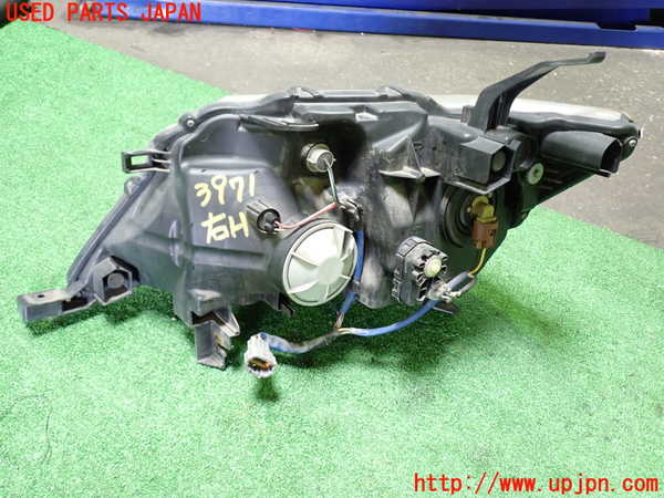 1UPJ-9239711130]セレナ Sハイブリッド(HC26)右ヘッドライト ハロゲン 中古_3