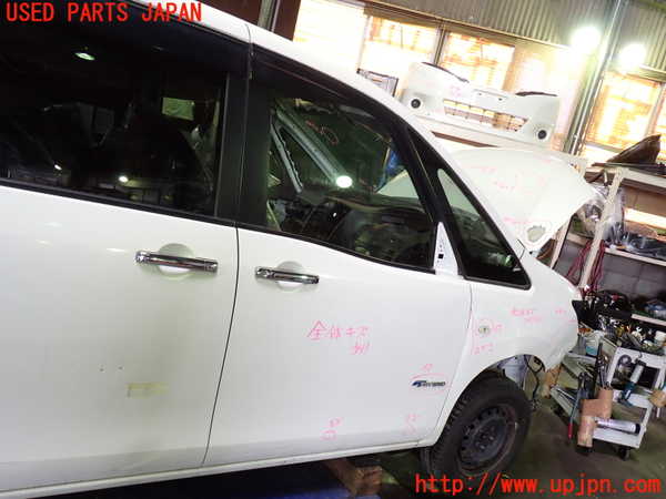 1UPJ-9239711230]セレナ Sハイブリッド(HC26)右前ドア 中古 AGC M2H3_3