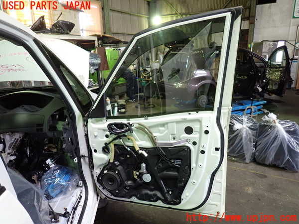 1UPJ-9239711230]セレナ Sハイブリッド(HC26)右前ドア 中古 AGC M2H3_5