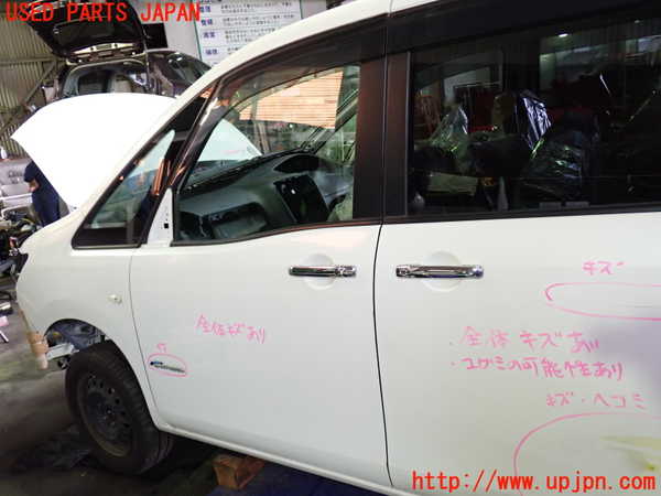 1UPJ-9239711260]セレナ Sハイブリッド(HC26)左前ドア 中古 AGC M2H3_2