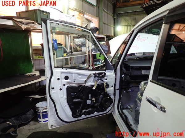 1UPJ-9239711260]セレナ Sハイブリッド(HC26)左前ドア 中古 AGC M2H3_5