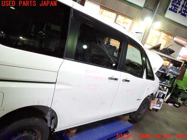 1UPJ-9239711290]セレナ Sハイブリッド(HC26)右後ドア 中古 AGC M2L3_2