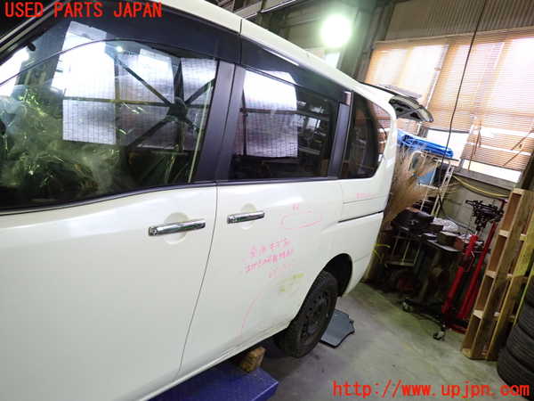 1UPJ-9239711320]セレナ Sハイブリッド(HC26)左後ドア 中古 AGC M2L3_3