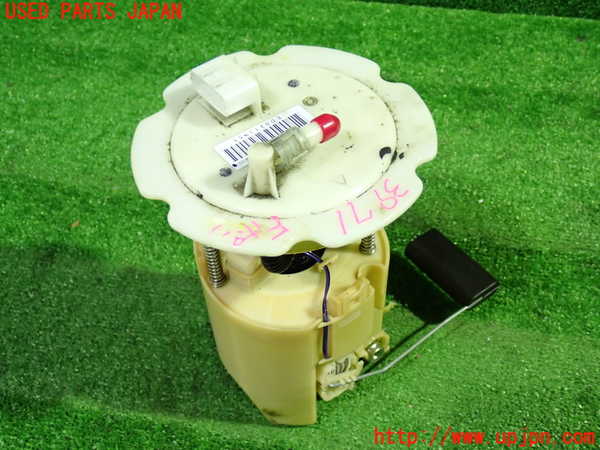 1UPJ-9239712510]セレナ Sハイブリッド(HC26)燃料ポンプ 中古_2