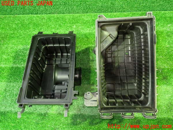 1UPJ-9239712560]セレナ Sハイブリッド(HC26)エアクリーナーボックス 中古_2