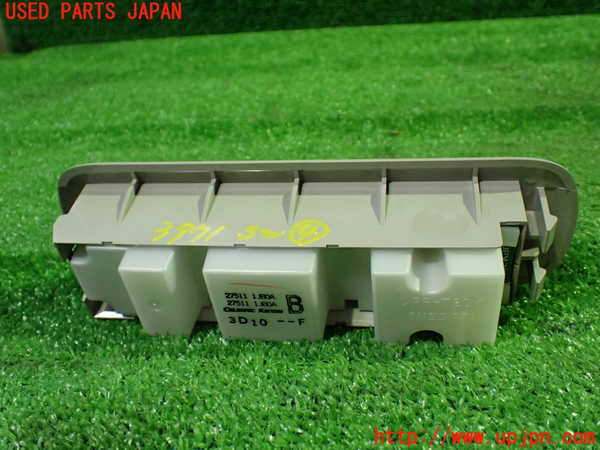 1UPJ-9239716309]セレナ Sハイブリッド(HC26)スイッチ4(リアエアコン) 中古_2