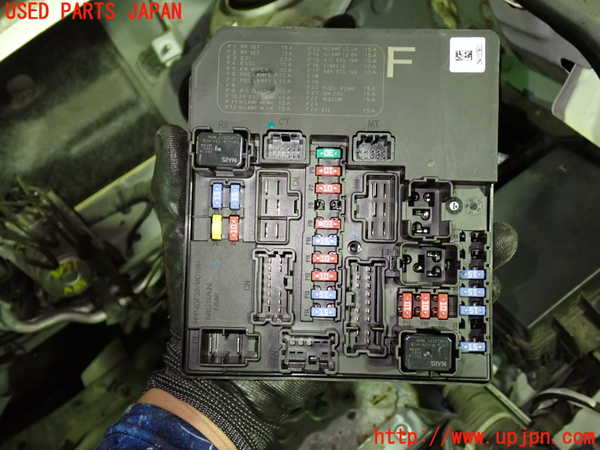 1UPJ-9239716742]セレナ Sハイブリッド(HC26)ヒューズボックス2(EGルーム内助手席側) 中古_2