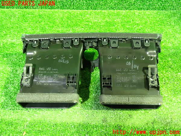 1UPJ-9239717528]セレナ Sハイブリッド(HC26)エアコン吹き出し口3(真中) 中古_2