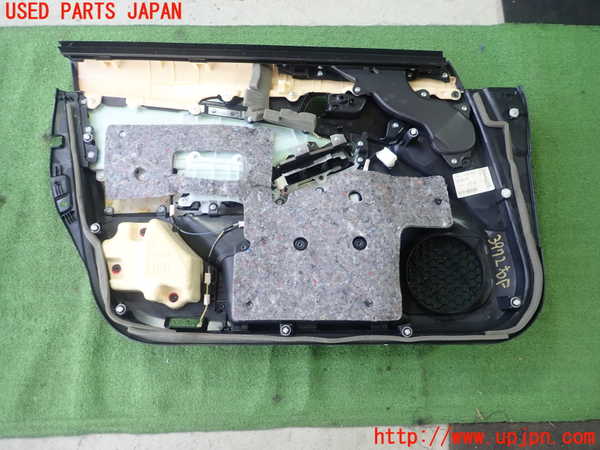 1UPJ-9239721234]クラウン ロイヤル(GRS210)右前ドア内張り 中古_3