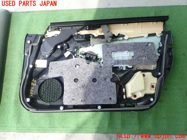 1UPJ-9239721264]クラウン ロイヤル(GRS210)左前ドア内張り 中古_3