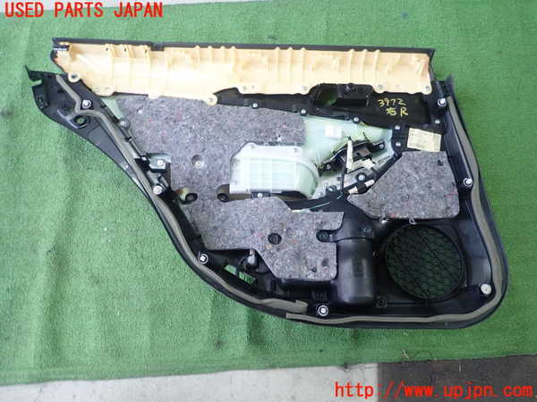 1UPJ-9239721294]クラウン ロイヤル(GRS210)右後ドア内張り 中古_3