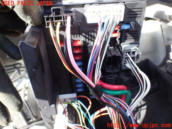1UPJ-9239736741]デュアリス(KJ10)ヒューズボックス1(EGルーム内助手席側) 中古_2