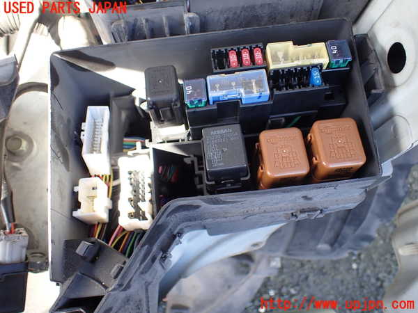 1UPJ-9239736741]デュアリス(KJ10)ヒューズボックス1(EGルーム内助手席側) 中古_3