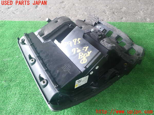 1UPJ-9239757516]アウディ・TT クーペ(8JCDA)グローブボックス1 中古_2