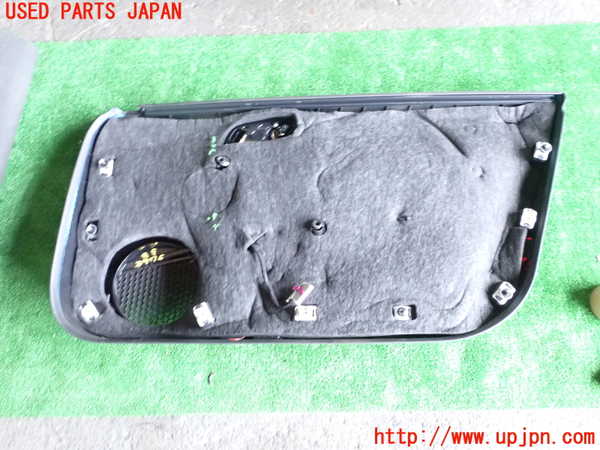 1UPJ-9239751264]アウディ・TT クーペ(8JCDA)左ドア内張り 中古_5