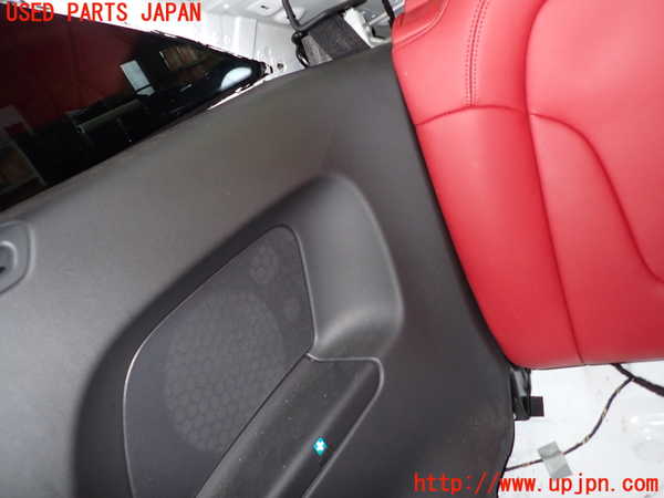 1UPJ-9239757675]アウディ・TT クーペ(8JCDA)右リアピラートリム 中古_3