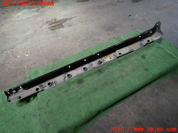 1UPJ-9239761390]カムリハイブリッド(AXVH70)右サイドステップ 中古_4