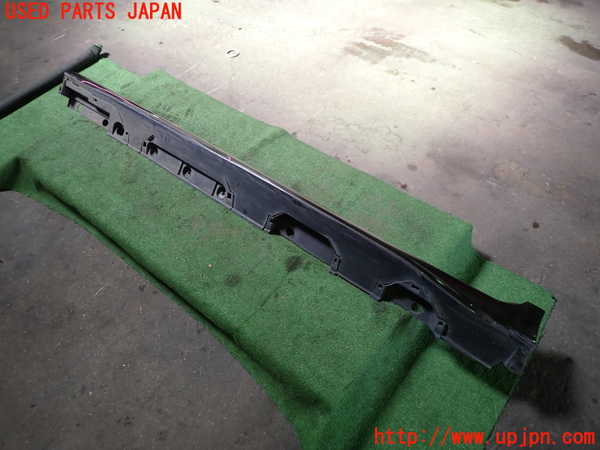 1UPJ-9239761392]カムリハイブリッド(AXVH70)左サイドステップ 中古_4