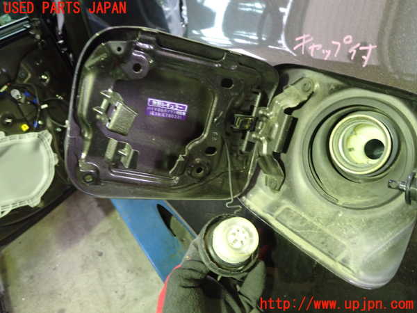 1UPJ-9239761690]カムリハイブリッド(AXVH70)フューエルリッド 中古_2