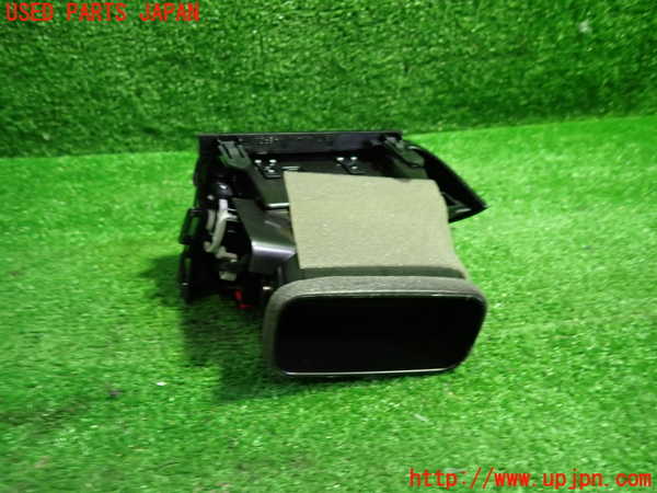 1UPJ-9239767526]カムリハイブリッド(AXVH70)エアコン吹き出し口1 (右) 中古_2
