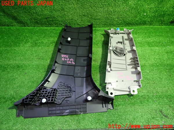 1UPJ-9239767670]カムリハイブリッド(AXVH70)左センターピラートリム 中古_3