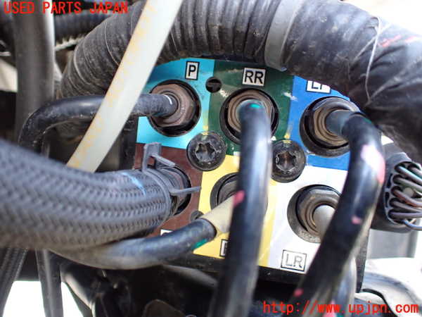 1UPJ-9239775540]ジープ・グランドチェロキー(WK36A)エアサスソレノイドバルブ 中古_2