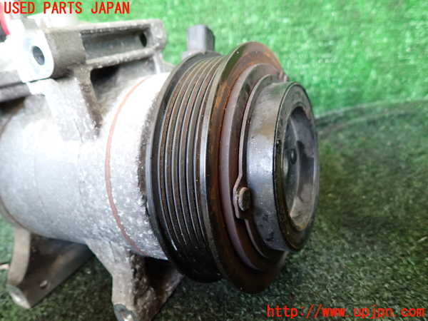 1UPJ-9239776025]ジープ・グランドチェロキー(WK36A)エアコンコンプレッサー 中古_3
