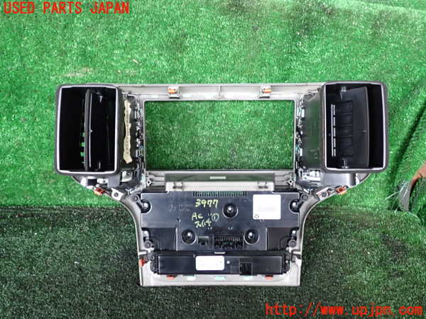 1UPJ-9239776066]ジープ・グランドチェロキー(WK36A)エアコンスイッチ1 中古_3