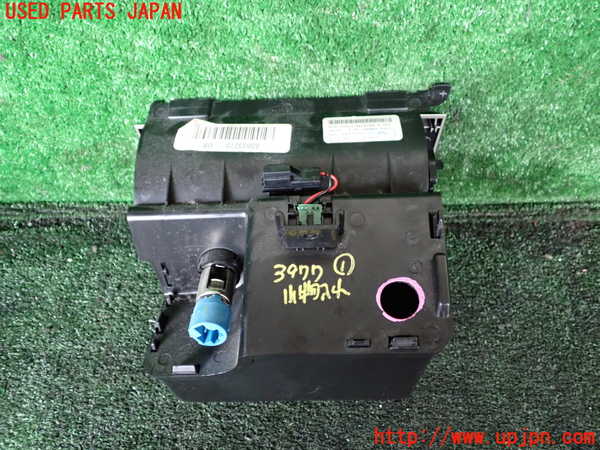 1UPJ-9239777841]ジープ・グランドチェロキー(WK36A)小物入れ1 中古_3