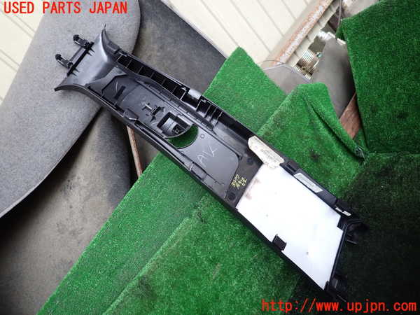 1UPJ-9239777670]ジープ・グランドチェロキー(WK36A)左センターピラートリム 中古_2