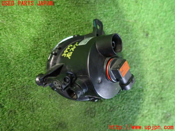 2UPJ-9239791180]BMW 320i(3B20)右フォグ 中古 (F30)_2