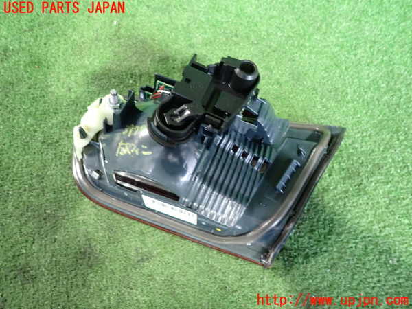 2UPJ-9239791552]BMW 320i(3B20)左リアフィニッシャー 中古 (F30)_2